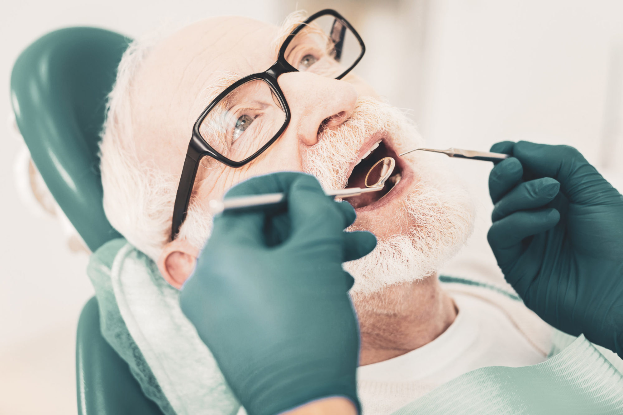 Examen bucco-dentaire senior